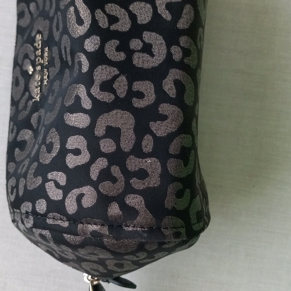 Cosmetic Pouch - Picture 11 of 12